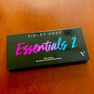 Violet Voss Essentials 2 Palette